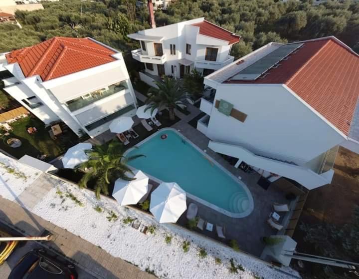 Essentia Vita Comfy Suites Limenas  Exterior photo