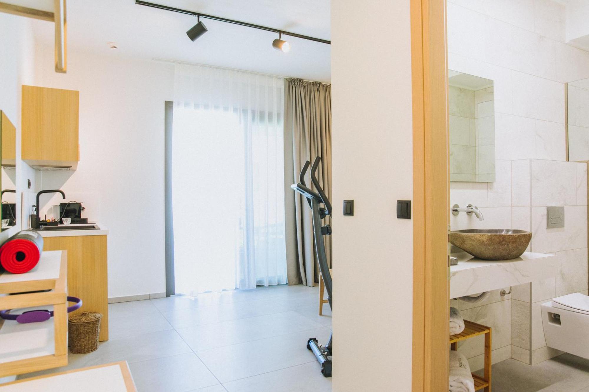 Essentia Vita Comfy Suites Limenas  Exterior photo
